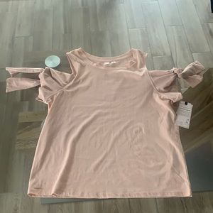 NWT Melrose and Market top